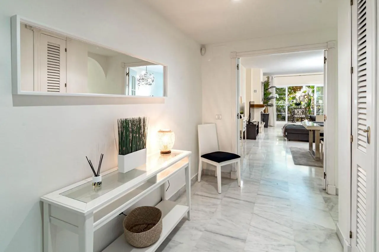 Ade10- Front Line Beach San Pedro By Roomservices Marbella Apartment