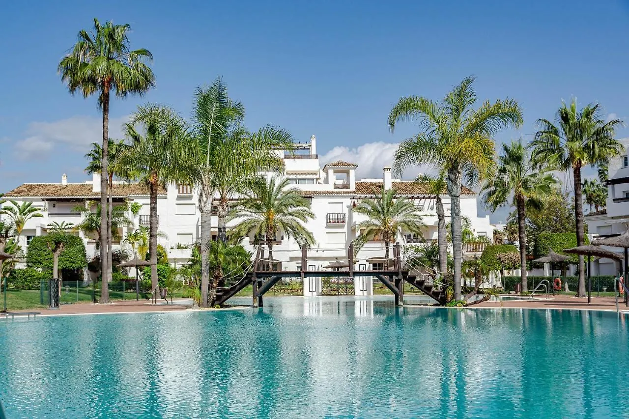 Ade10- Front Line Beach San Pedro By Roomservices Marbella