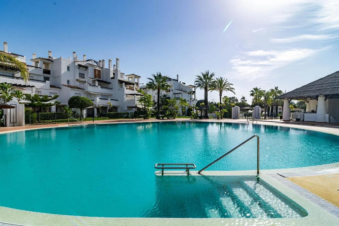 Ade10- Front Line Beach San Pedro By Roomservices Marbella Apartment